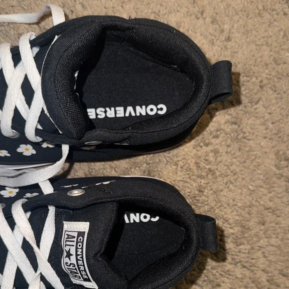 Women’s Converse Black High-Top Sneakers with White Daisy Accents - Picture 4 of 4